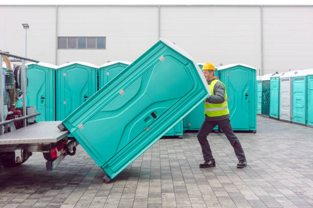Affordable portable toilet rental in Farmer City, IL
